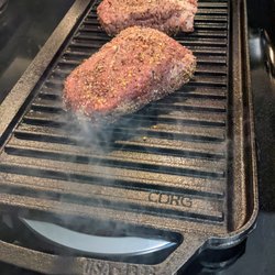 Williams-Sonoma - Trying out our Lodge Cast Iron chef-style reversible griddle/grill from Williams-Sonoma for the first time.