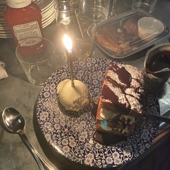 Au Cheval - Bars Near Me - Chicago, Illinois