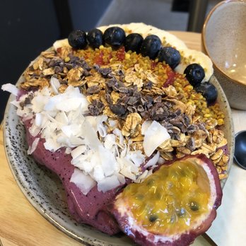 ÍAÇA Superfood Bar - Traditional Bowl Large $74 - Acai Bowls Near Me - Hong Kong, HK ÍAÇA Superfood Bar - Traditional Bowl Large $74 - Acai Bowls Near Me - Hong Kong, HK