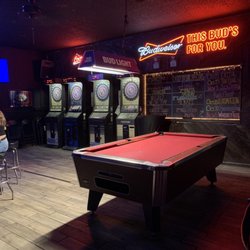 Two Five Dive Bar - Pool table/darts/band list!