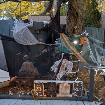 Maiden Lake Supper Club - More Halloween - American Near Me - Mountain, Wisconsin