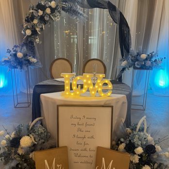 A Resin To Remember - Beautiful flower set up by a resin to remember ! - Floral Designers Near Me - Dallas, Georgia A Resin To Remember - Beautiful flower set up by a resin to remember ! - Floral Designers Near Me - Dallas, Georgia