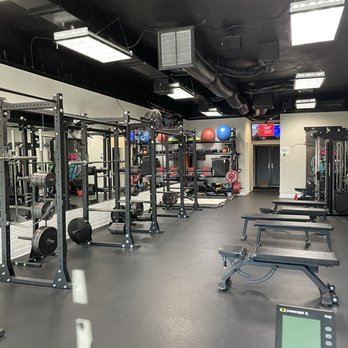 The Weight House - Inside the gym - Trainers Near Me - Orlando, Florida The Weight House - Inside the gym - Trainers Near Me - Orlando, Florida