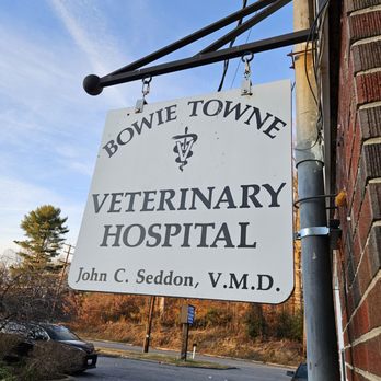 1. Bowie Towne Veterinary Hospital