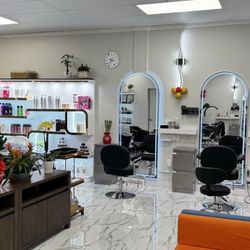 ML Salon - Store interior