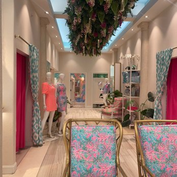 Lilly Pulitzer - Dressing rooms - Women's Clothing Near Me - Palm Beach, Florida Lilly Pulitzer - Dressing rooms - Women's Clothing Near Me - Palm Beach, Florida