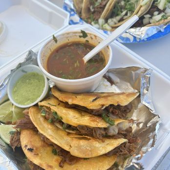 Que Chilero - Birria tacos - Food Trucks Near Me - Saint Charles, Missouri Que Chilero - Birria tacos - Food Trucks Near Me - Saint Charles, Missouri