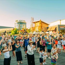 Kent Station - The Jewel Tones | Kent Station Summer Sounds Concert Series