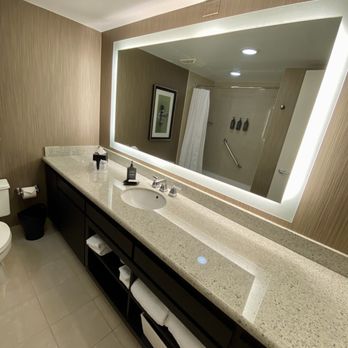 Sheraton Minneapolis West Hotel - 08.20.23 large sink/vanity area - Hotels Near Me - Minnetonka, Minnesota Sheraton Minneapolis West Hotel - 08.20.23 large sink/vanity area - Hotels Near Me - Minnetonka, Minnesota