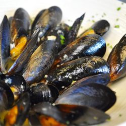 Romeo's Pizzeria & Mediterranean Kitchen - Mussels In Shell