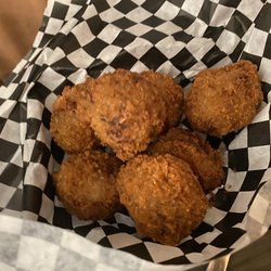 Blake's Kitchen & Kocktailz - Alligator bites