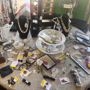 New Life Thrift Store - Jewelry - Thrift Stores Near Me - Nevada, Missouri