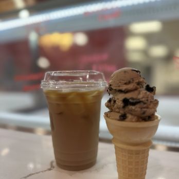 Lily's Soups and Scoops - Autocrat Coffee Oreo - Ice Cream & Frozen Yogurt Near Me - Cranston, Rhode Island