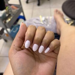 Linda's Nails And Spa
