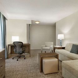 Embassy Suites by Hilton Philadelphia Valley Forge - Guest room
