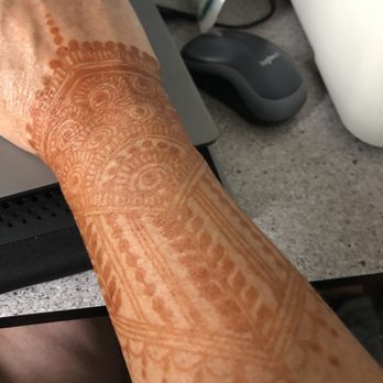 Horizon Henna - The paste has been off about an hour. - Henna Artists Near Me Horizon Henna - The paste has been off about an hour. - Henna Artists Near Me