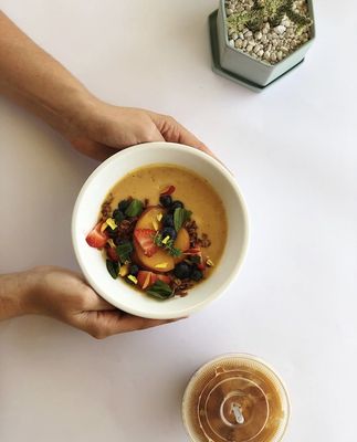 Willow & Wren Cafe' : Coffee, Wine, and Provisions by null