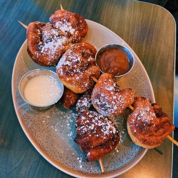 Early Bird - West Des Moines - Cinny-Bobs - Breakfast & Brunch Near Me - West Des Moines, Iowa Early Bird - West Des Moines - Cinny-Bobs - Breakfast & Brunch Near Me - West Des Moines, Iowa