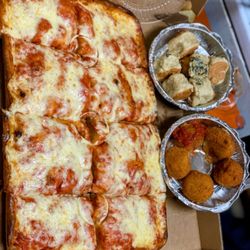 Mamma Lucia Rockville - Cheese Sicilian, Garlic Knots, Fried Risotto Balls