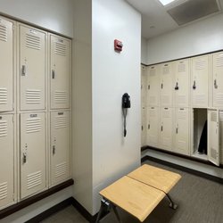 Houston Methodist Employee Fitness Center - Locker room-- bring your own lock!