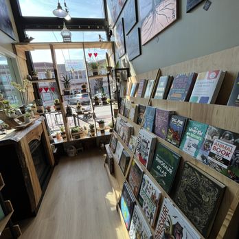 Main Street General Store - Books and art. - Tabletop Games Near Me - Algonquin, Illinois