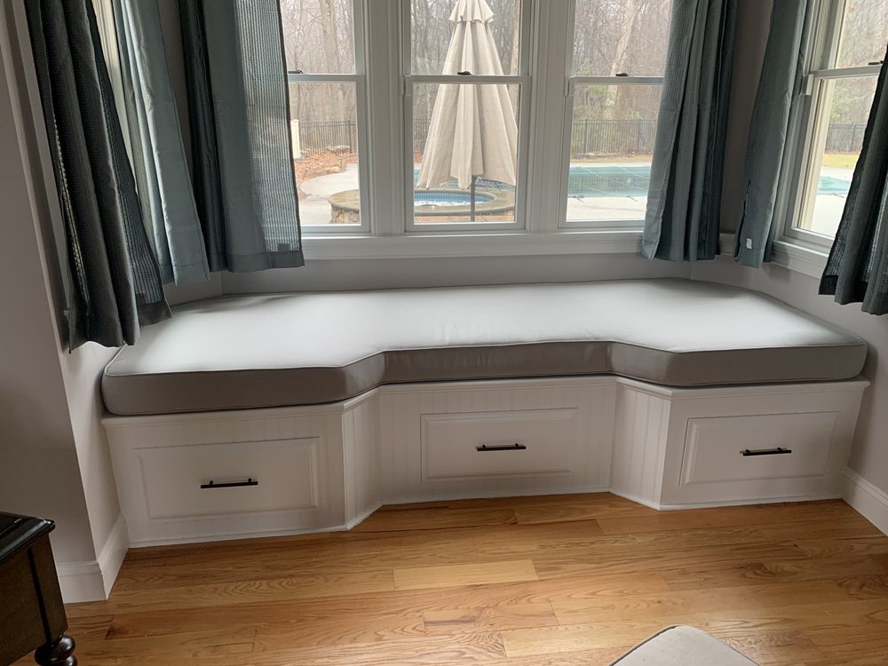 DiCarlo Upholstery - upholstery in Weymouth, MA