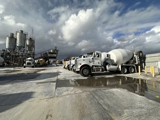 Why Work With Us? - Because we treat our customers honestly and in a fair way. Working with us, you can always be sure that the object will receive high-quality and subsequently durable concrete in the ordered amount.
Simultaneous delivery of large volumes from one or more plants are also available. The professionalism of the employees of Supreme Concrete allows you to avoid most of the problems in logistics and supply, as well as eliminate the reduction of the brand and the lack of a mixture.
Craftsmanship improves productivity, and careful inspection of all stages of production ensures the quality of all brands. Our regular customers are always satisfied with the cooperation with us! Join now! Why Work With Us? - Because we treat our customers honestly and in a fair way. Working with us, you can always be sure that the object will receive high-quality and subsequently durable concrete in the ordered amount.
Simultaneous delivery of large volumes from one or more plants are also available. The professionalism of the employees of Supreme Concrete allows you to avoid most of the problems in logistics and supply, as well as eliminate the reduction of the brand and the lack of a mixture.
Craftsmanship improves productivity, and careful inspection of all stages of production ensures the quality of all brands. Our regular customers are always satisfied with the cooperation with us! Join now!