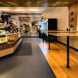 Takahachi Bakery - Interior