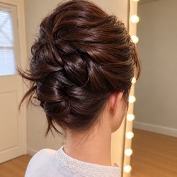 Emily Wu Makeup & Hair Studio