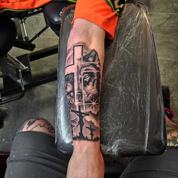 Emerald Monkey Tattoo - Tattoo Near Me - Minneapolis, Minnesota Emerald Monkey Tattoo - Tattoo Near Me - Minneapolis, Minnesota