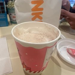 Dunkin' - Half full hot chocolate