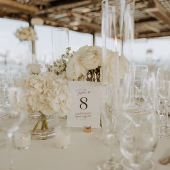 Aline Bichara Floral Studio - Wedding Planning Near Me Aline Bichara Floral Studio - Wedding Planning Near Me