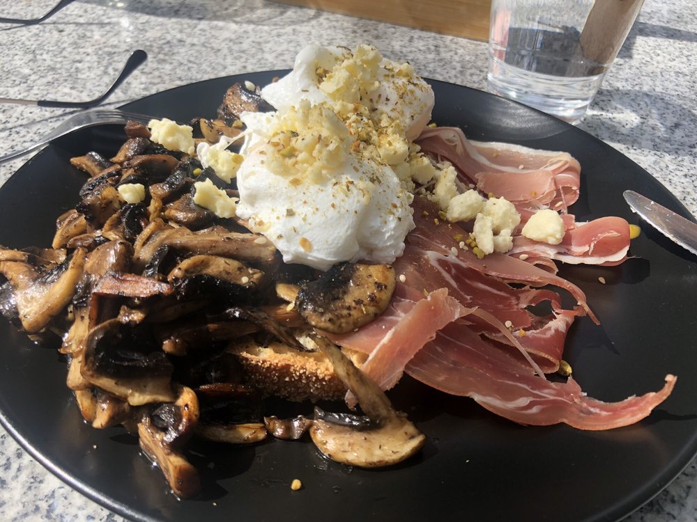 YARRALUMLA GALLERY & THE OAKS BRASSERIE Updated June 2024 Weston