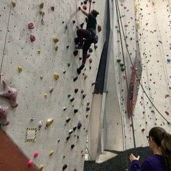 Vertical Endeavors-Bloomington - Auto belay tall walls