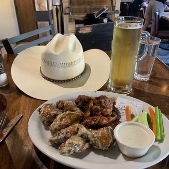 Plank Craft Kitchen & Bar - Of their garlic Parmesan and habenero teriyaki wings! Blue cheese dip was amazing !!! - American Near Me - Folsom, California