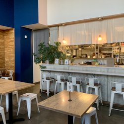 Momonoki - Indoor seating