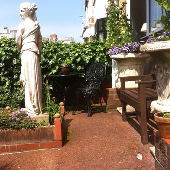 Belvedere - Front Garden - Hotels Near Me - Blackpool, LAN
