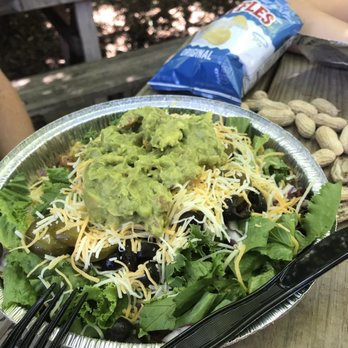 Chipster's Grill - Fajita chicken and brisket nachos - Barbeque Near Me - Bangs, Texas