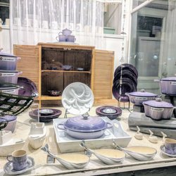 LeRoux at Home - This business is NOT WHEELCHAIR-ACCESSIBLE, due to a front step... But has gorgeous items!