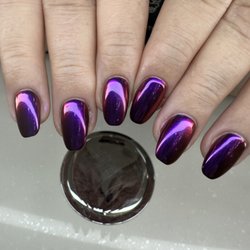 Synergy Nail Bar - Halloween purple chrome nails
