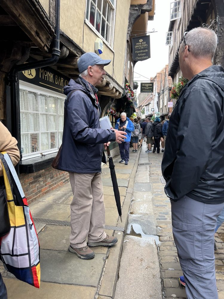 Association of Voluntary Guides - Free Walking Tour of York