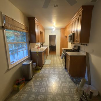 Artisan Build Group - a long narrow kitchen - General Contractors Near Me - Los Angeles, California