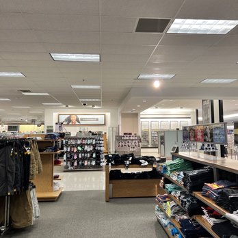 Kohl's - Inside - Department Stores Near Me - AURORA, Colorado