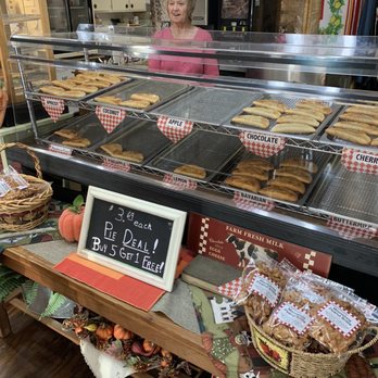 Farmhouse Fried Pies - So many delicious fried pies! - New American Near Me - Mineola, Texas Farmhouse Fried Pies - So many delicious fried pies! - New American Near Me - Mineola, Texas