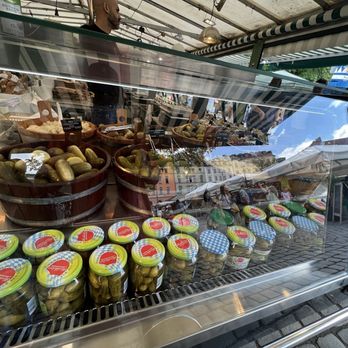 Viktualienmarkt - Pickles - Landmarks & Historical Buildings Near Me - Munich, BY Viktualienmarkt - Pickles - Landmarks & Historical Buildings Near Me - Munich, BY