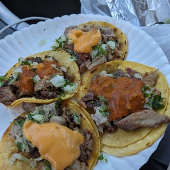 Tacos Garcia - Dos de suadero y dos de buche - Food Stands Near Me - Sacramento, California