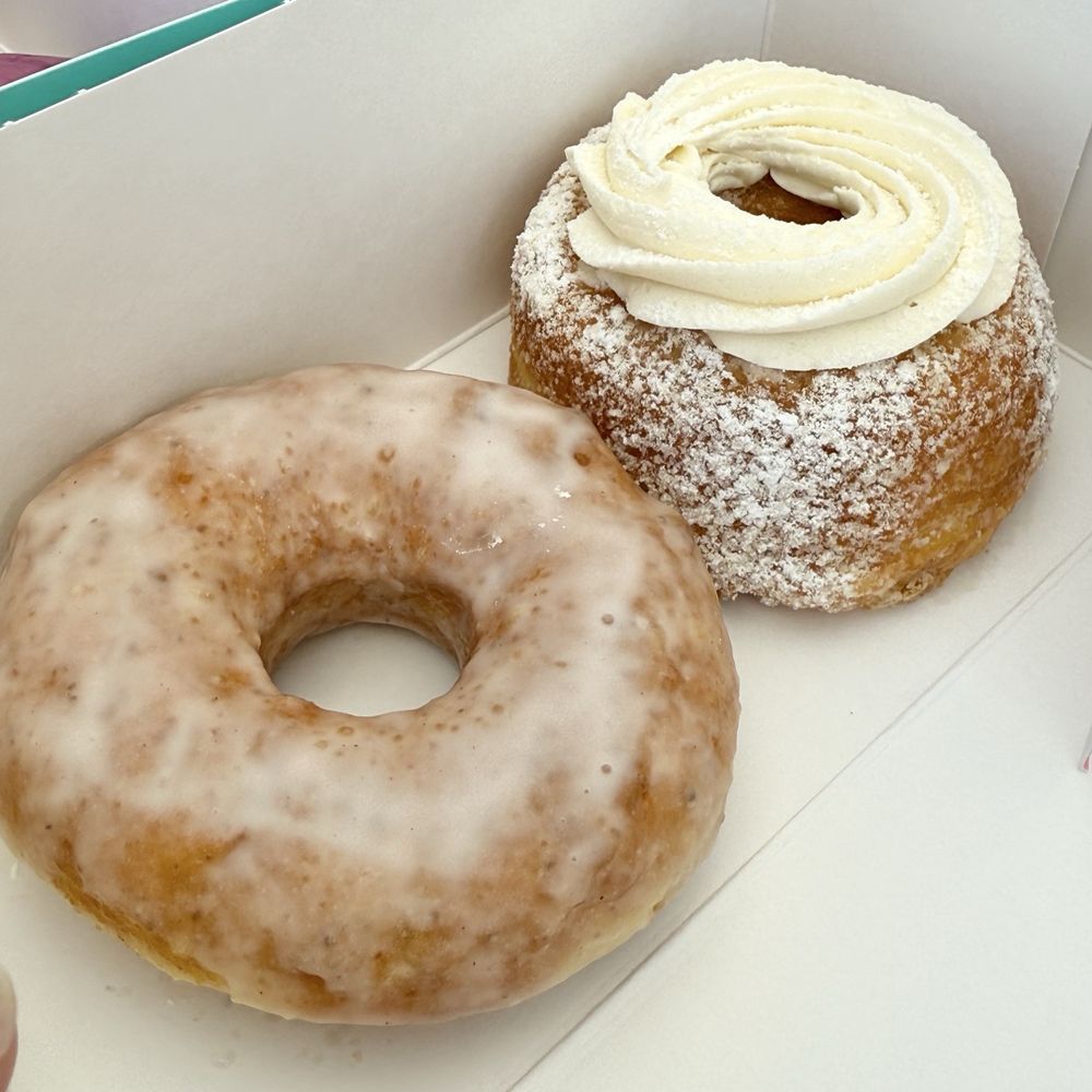 Five Daughters Bakery - Yeast Raised Purist & Vanilla Cream - Bakeries Near Me - Nashville, Tennessee Five Daughters Bakery - Yeast Raised Purist & Vanilla Cream - Bakeries Near Me - Nashville, Tennessee