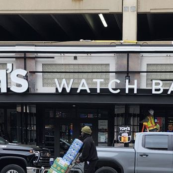 Tom's Watch Bar - Sports Bars Near Me - Indianapolis, Indiana Tom's Watch Bar - Sports Bars Near Me - Indianapolis, Indiana