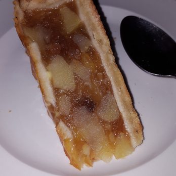 Medieval Banquet - Apple Pie Dessert - British Near Me - London, XGL Medieval Banquet - Apple Pie Dessert - British Near Me - London, XGL