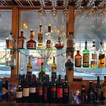 Canoe Club Wine Bar - The bar - Wine Bars Near Me - Marblehead, Ohio Canoe Club Wine Bar - The bar - Wine Bars Near Me - Marblehead, Ohio
